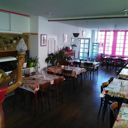 Le Relais De La Marche Hotel Aigurande Luaran gambar